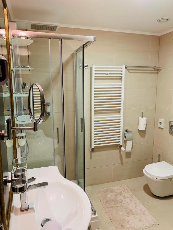 A01 Setany-Silverine Apartmanhaz-Orzoett Parkoloval バラトンフレド エクステリア 写真