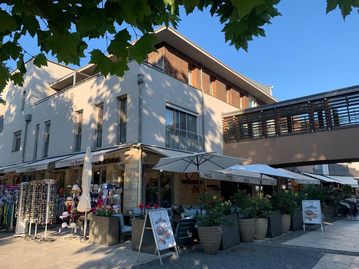 A01 Setany-Silverine Apartmanhaz-Orzoett Parkoloval バラトンフレド エクステリア 写真