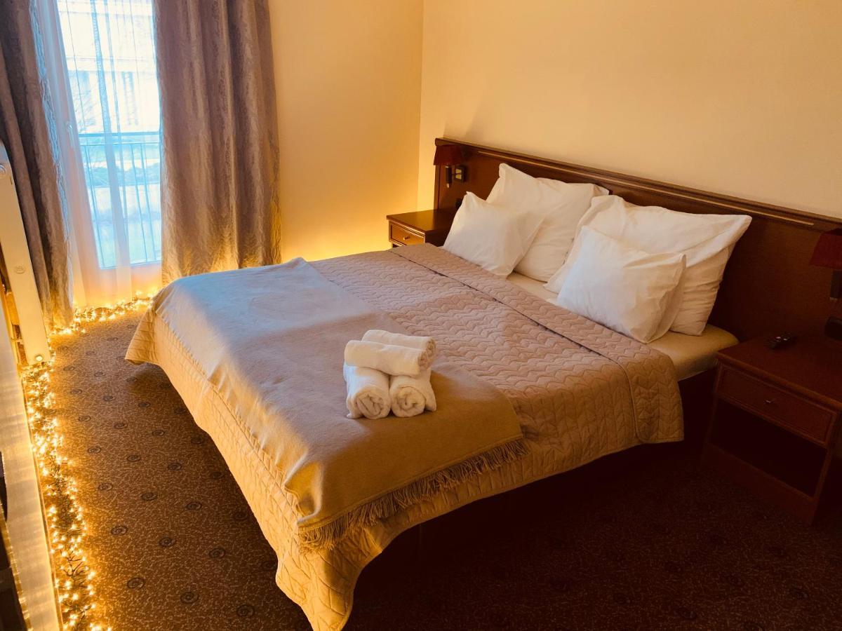 A01 Setany-Silverine Apartmanhaz-Orzoett Parkoloval バラトンフレド エクステリア 写真